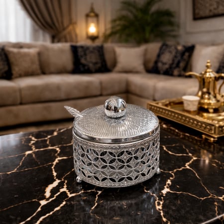 سكرية فضية فاخرة مع ملعقة – تصميم دائري بزخرفة هندسية راقية