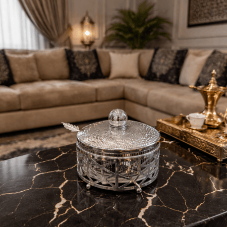 سكرية فضية فاخرة مع ملعقة – تصميم دائري بنقوش راقية