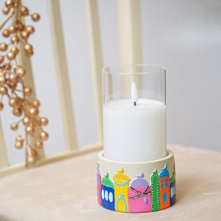 شمعة بقاعدة بطابع رمضاني فريد