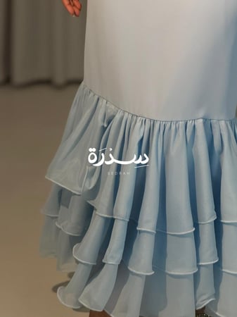 طقم ناعم للعيد بطبقات فالتنورة