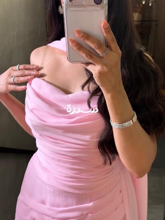 فستان سهره حريري بكسرات عالخصر