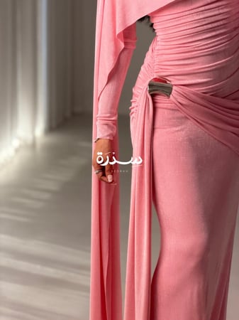 فستان ناعم ماسك طويل