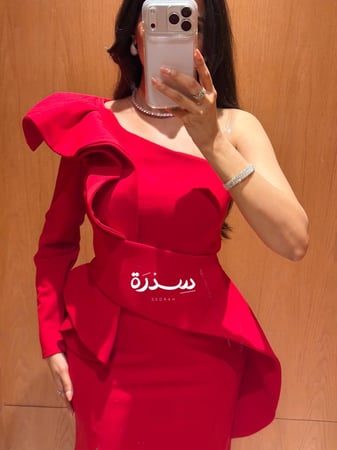 فستان سهرة ناعم