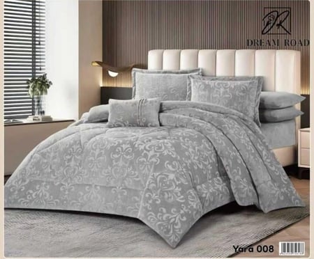 مفرش مزدوج شتوي مخمل فرو 7قطع -يارا