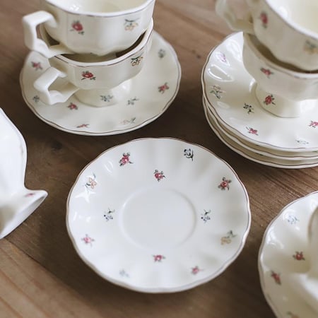 طقم اكواب قهوة 6 اكواب و 6 صحون | coffee set consisting of 6 cups and 6 saucers