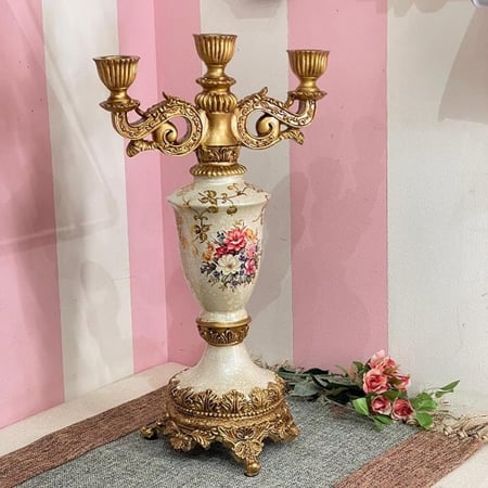 حامل شموع رويال باللون العاجي على الطراز الفيكتوري | Resin Candle Holder Ivory  Size:-34x23 cm