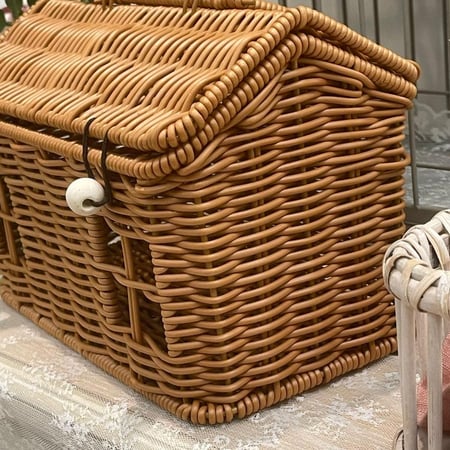 سلة بلاستيك مستطيله شكل كوخ | plastic basket, cottage