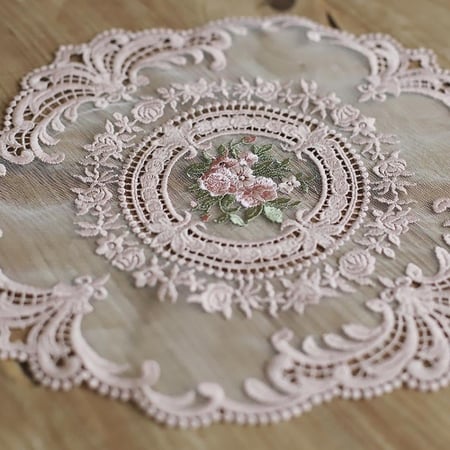 مفرش مائدة دانتيل قطن 28 سم لون وردي | Cotton lace tablecloth 28 cm in pink color