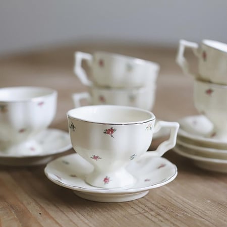 طقم اكواب قهوة 6 اكواب و 6 صحون | coffee set consisting of 6 cups and 6 saucers