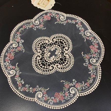 مفرش دانتيل 25 سم بيج | Lace Table Cover 25 cm Beige