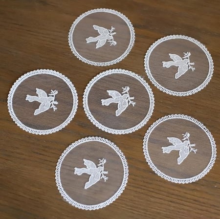 6 قطع قواعد أكواب من الدانتيل الأبيض |Lace Coster Off White 12 cmOff White 6Pieces set