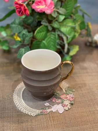 موكا الدانتيل المورد كوستر 6 قطع|Lace Coster Off White 12 cm Mocha 6Pieces set