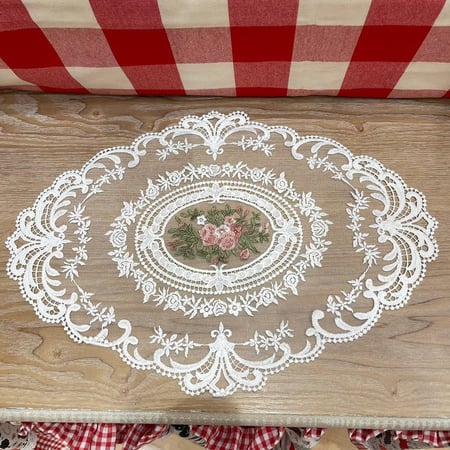 مفرش دانتيل بيضاوي اوف وايت | Lace Oval 30x40 cm Offwhite
