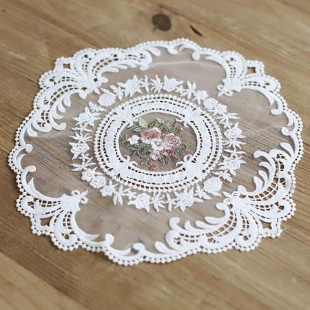 مفرش دانتيل قطن دائري مقاس 28 سم لون اوف وايت | Round cotton lace