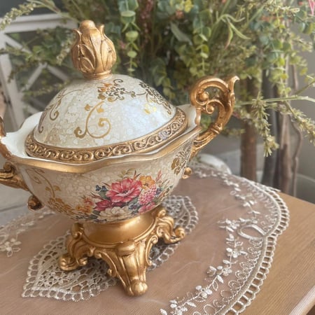 حافظة دائريه رويال متعددة الاستخدام بالغطاء لون بيج | Royal Beige Case with Cover