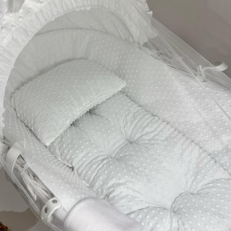 سلة موسى مع حامل هزاز أبيض