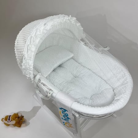 سلة موسى مع حامل هزاز أبيض