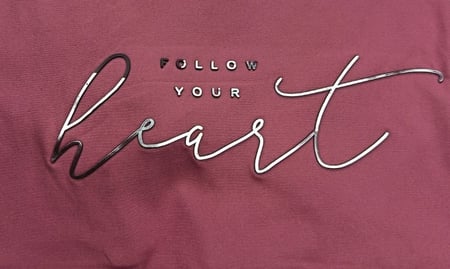 بجامه نسائي عنابي منقطة