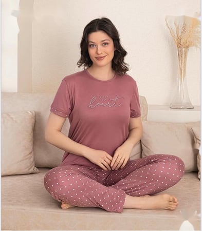 بجامه نسائي عنابي منقطة