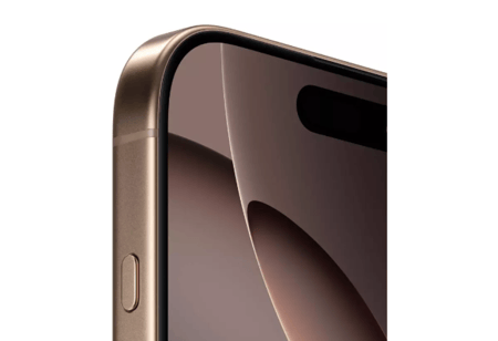 جوال ايفون 16 بروماكس  تيتانيوم صحراوي