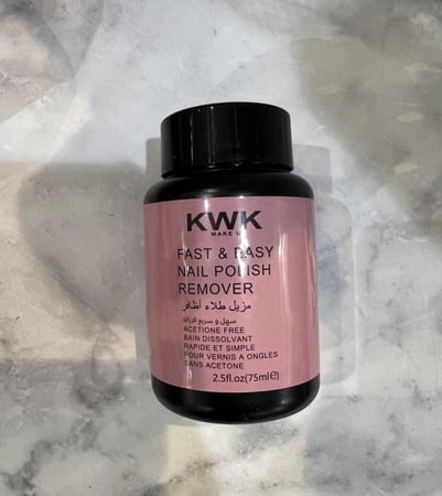 مزيل مناكير اسفنجه