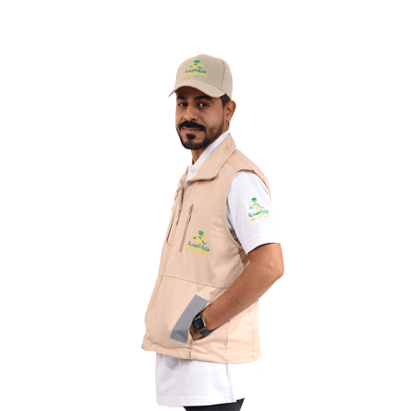 سديري مطرز بشعار وزارة الصحة للجنسين