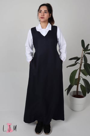 مريول كحلي شيال كسرت على الصدر