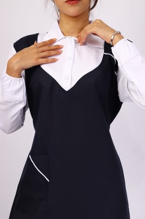 مريول متوسط كحلي شيال شكل سبعه على الصدر قماش شتوي