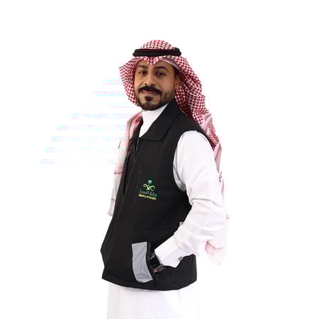 سديري مطرز بشعار وزارة الصحة للجنسين