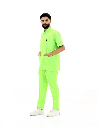 سكراب طبي أخضر فوسفوري رجالي لقسم الطوارئ