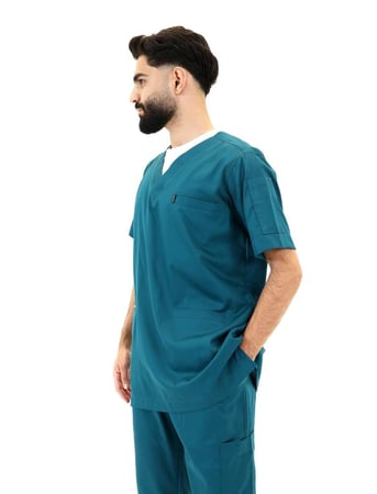 سكراب طبي رجالي كلاسيك أخضر زمردي