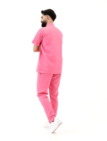 سكراب طبي رجالي وردي لتخصص طب الأطفال - مريح وأنيق
