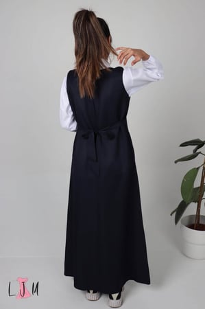 مريول شيال  كحلي شيال صدر شكل سبعه مع ازرار بدون البلوزه