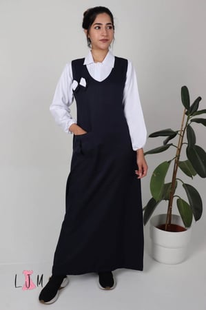 مريول كحلي شيال ببيونة بيضاء مع جيب امامي