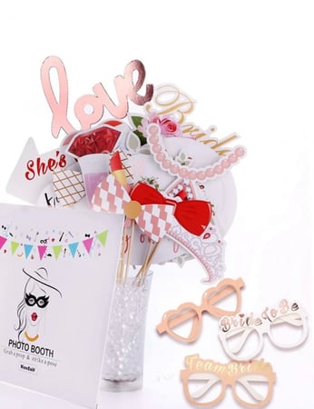 منتج متوفر للبيع الفوري  مجموعه اعواد تصوير مناسبه لحفلات البرايدل شاور مكونه من (23) قطعه ‍