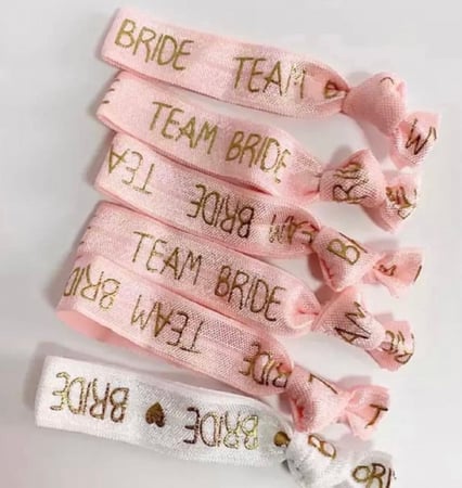 مجموعه اساور team bride ‍ مكونه من (11) قطعه