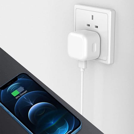 شاحن جداري بمنفذين شحن (USB - USB-C )