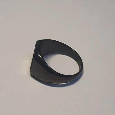 خاتم من ستانلس ستيل لون اسود بمقاسات متعدد