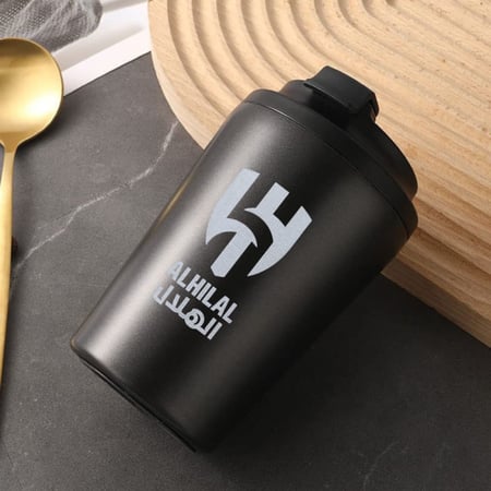 مق الهلال – كوب قهوة حراري أنيق لعشاق الهلال