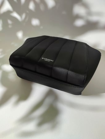 شنطة جفنشي مع بوكس