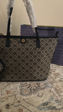 شنطة توري بورش