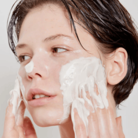 Skin1004 MADAGASCAR CENTELLA TEA-TRICA BHA FOAM 125ML غسول التي تري للبشرة الدهنيه