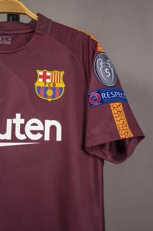 طقم برشلونة الاحتياطي 2017/2018