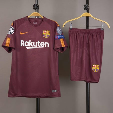 طقم برشلونة الاحتياطي 2017/2018