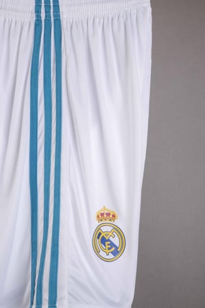 طقم ريال مدريد الاساسي 2018