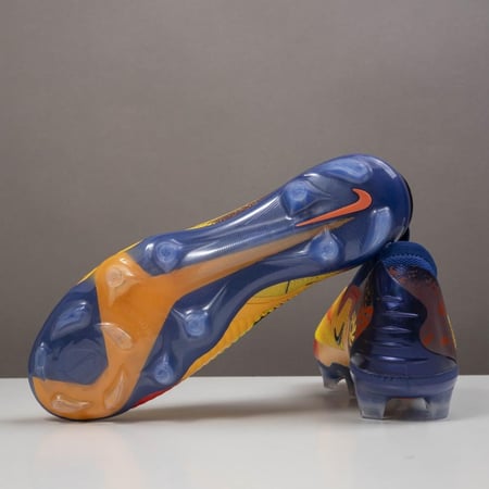 جزمة كرة قدم Nike