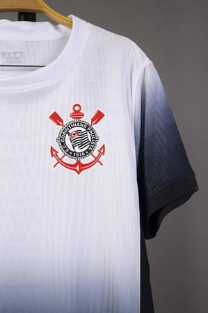 طقم كورينثيانز البرازيلي الاساسي