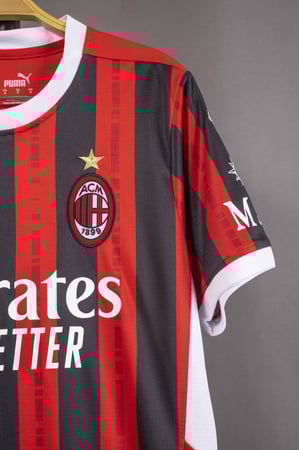 قميص ميلان الاساسي 2024/2025