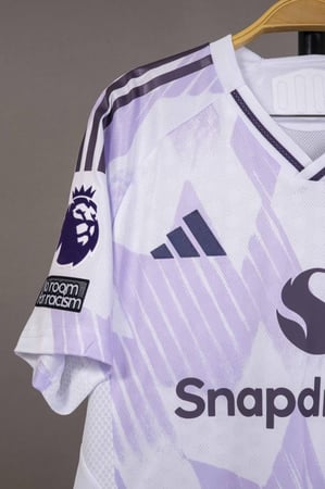 طقم مانشستر يونايتد الاحتياطي 2026/2025