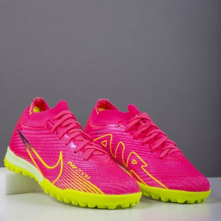 جزمة كرة قدم Nike